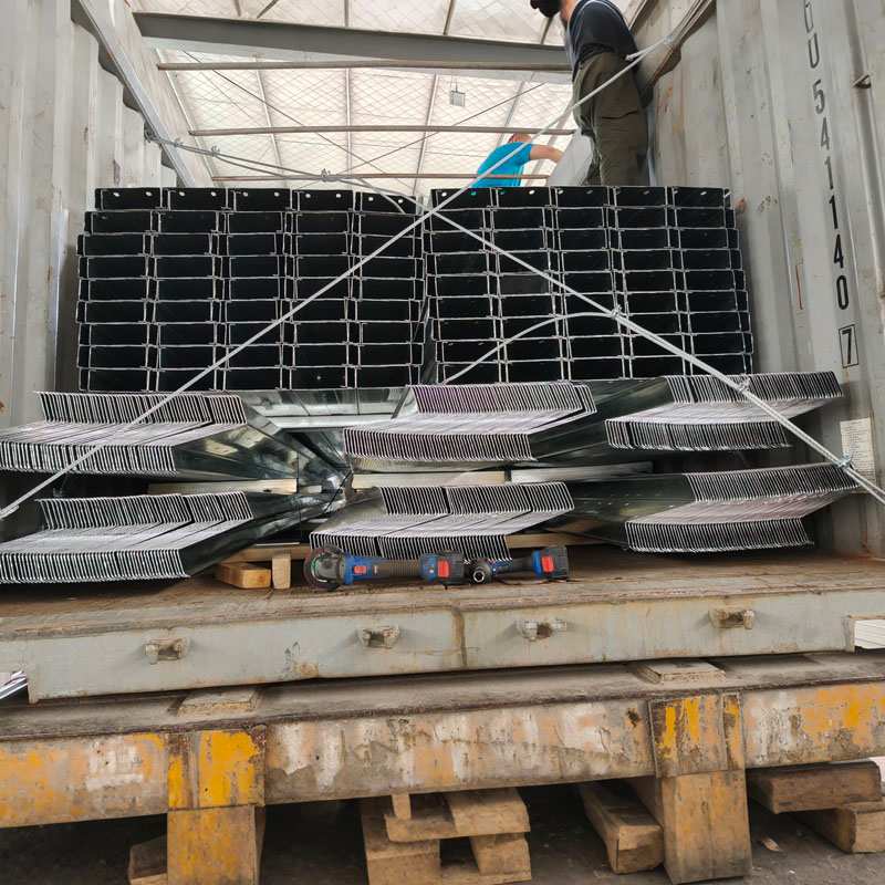 Cén Fáth a Bhfuil Purlin Struchtúr Cruach Riachtanach do Thionscadail Tógála Nua-Aimseartha