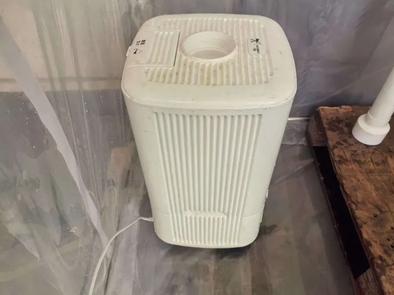 Críochnaíonn Struchtúr Cruach Qingdao Liweiyuan go rathúil Tástáil Spraeála Salann, Cosaint Creimeadh a Chosaint do Struchtúir Cruach i gCoinníollacha Aeráide Mara